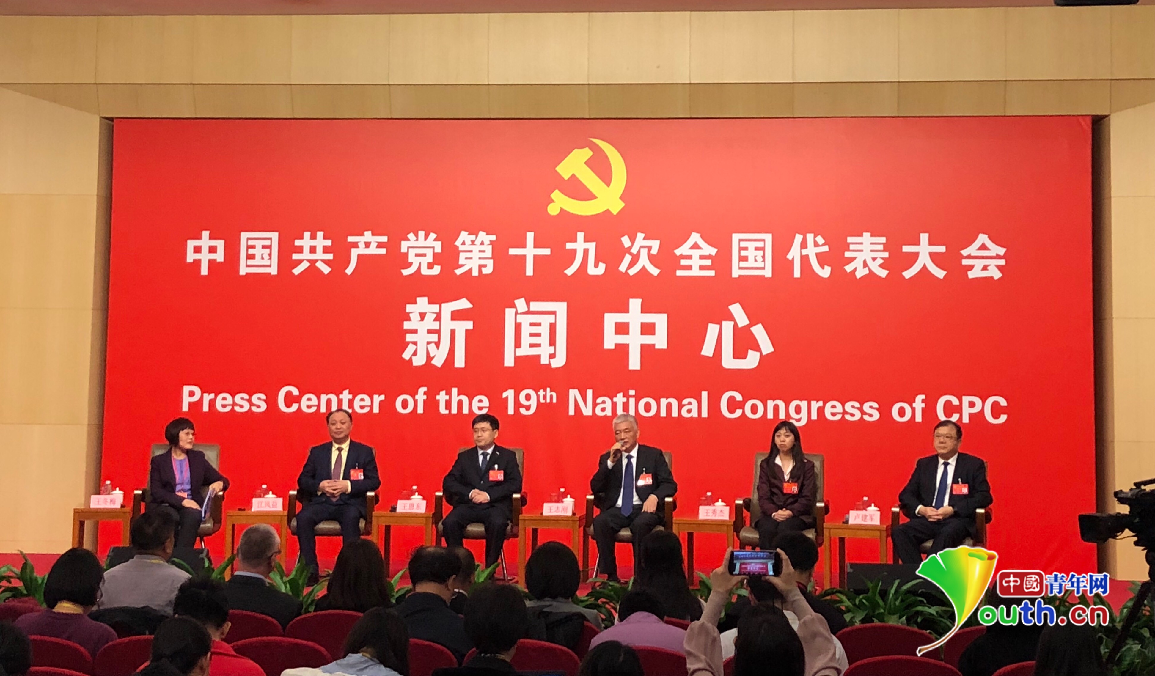 开云体育记者手记：女网“金花”奈何正在邦乡信誉与片面梦念之间寻找平均